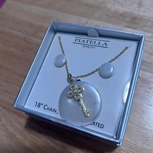 18kt Gold Necklace and Earrings Gift Set